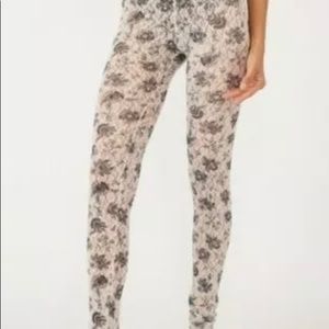 Free People Ivory Layered in Lace Leggings Size S
